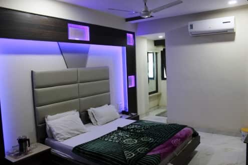 Hotel Neelkanth Palace Guest House, Ahmedabad 2